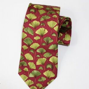 Gucci Red Green Floral Pattern Mens Silk Tie